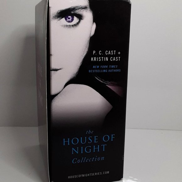 House of Night Box Set Books #1-4 Vampire Romance Marked Betrayed Chosen Untamed - Picture 3 of 3